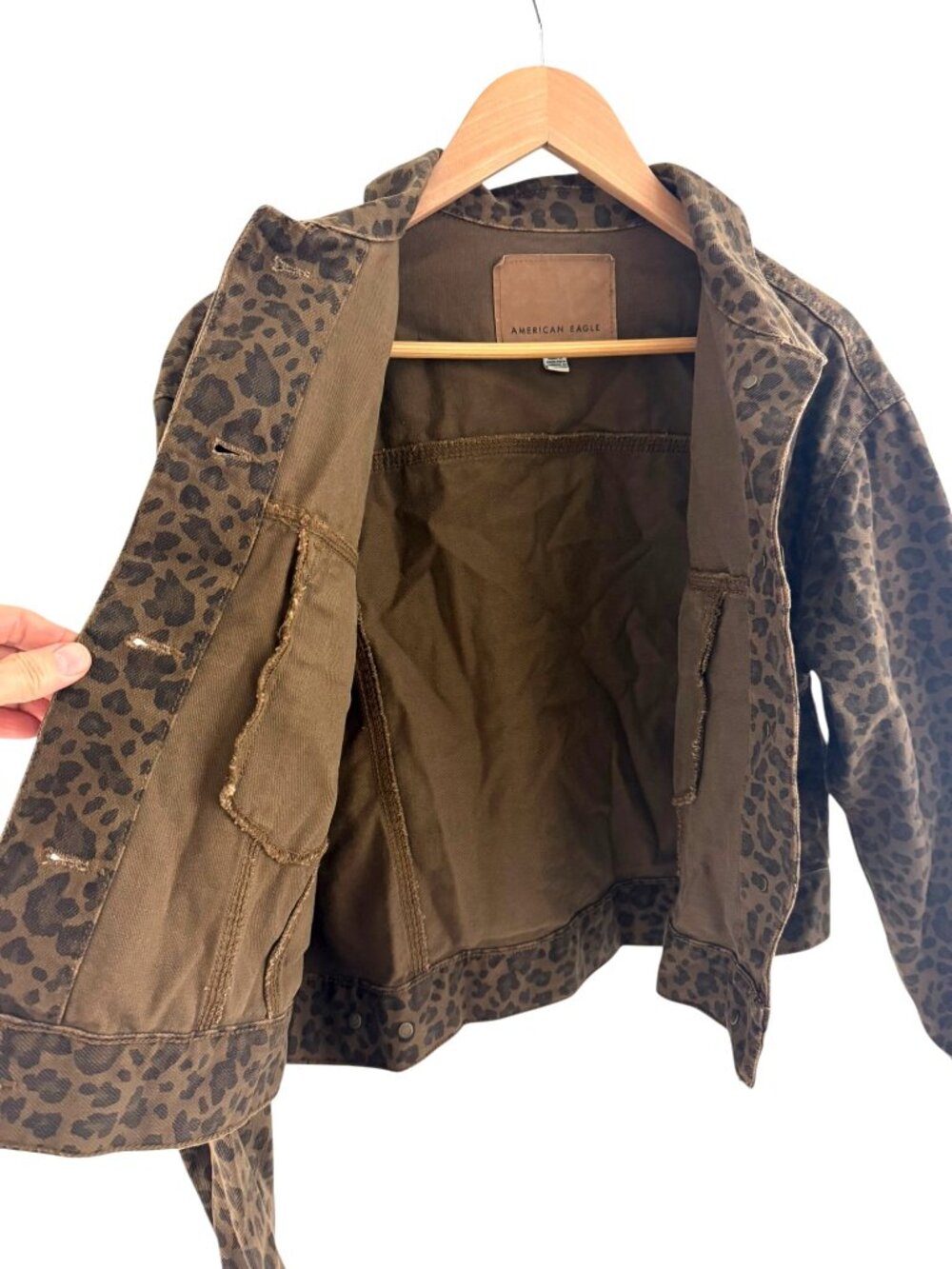 American Eagle AE Cropped Animal Leopard Print Denim Jacket Jean Size L - Picture 4 of 10